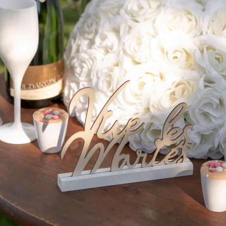 Lettres Vive les Mariés sur socle en bois - pièce