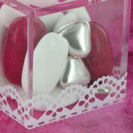 Dentelle blanche autocollante 1M - la bobine