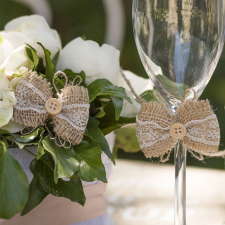 Noeuds en jute, dentelle et bouton sur lien - 6 pièces