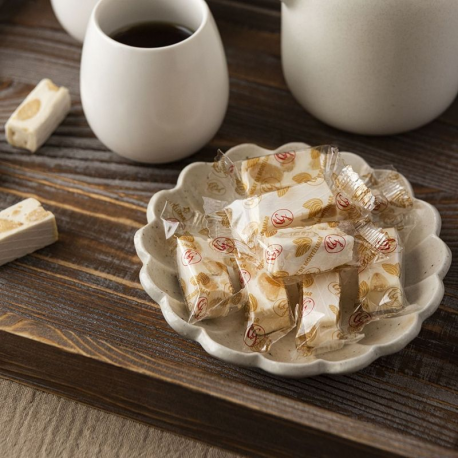 Borne métal N7 garnie de nougats tendres de Montélimar - 250g